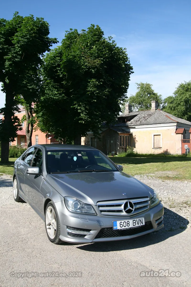 Mercedes-Benz C 220 - 1