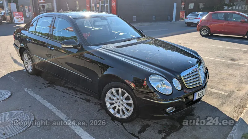 Mercedes-Benz Mercedes-Benz E 200