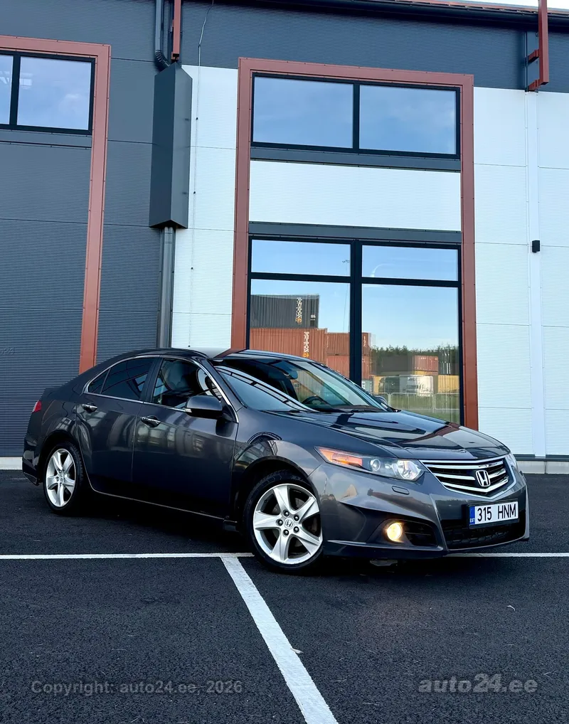 Honda Accord - 1