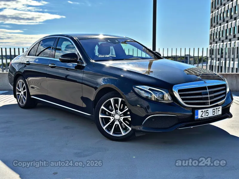 Mercedes-Benz E 220 - 1