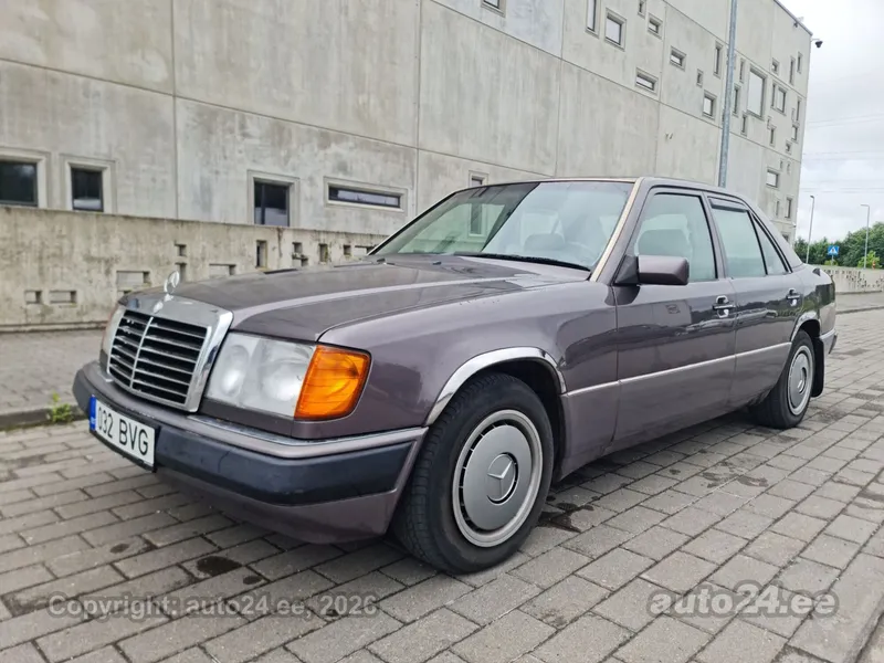 Mercedes-Benz Mercedes-Benz E 200