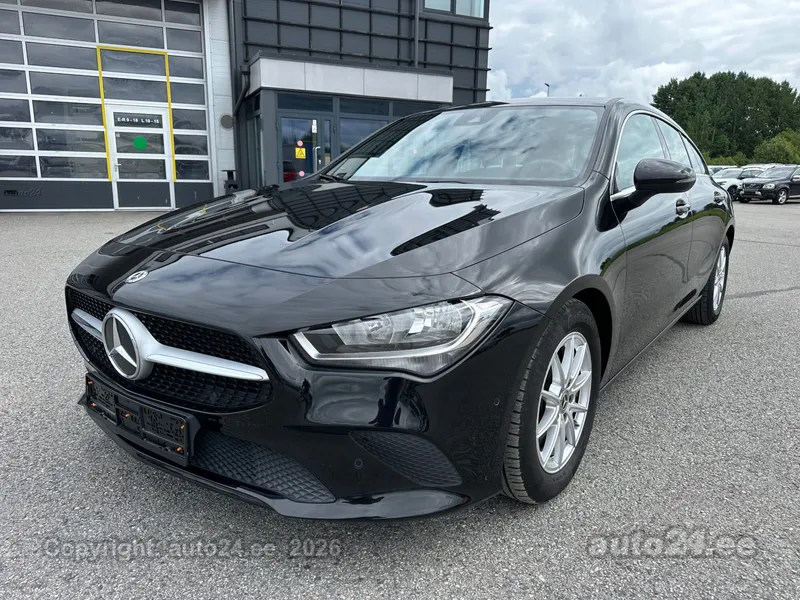 Mercedes-Benz CLA 180 - 1