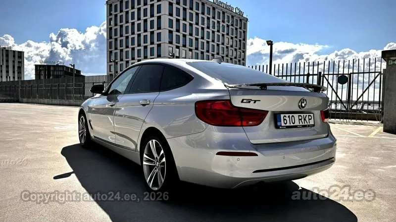 BMW 318 - 1