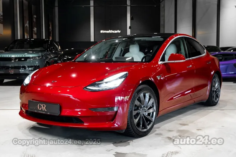 Tesla Model 3 - 1