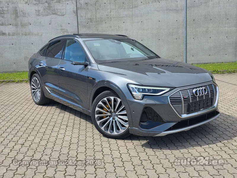 Audi e-tron - 1
