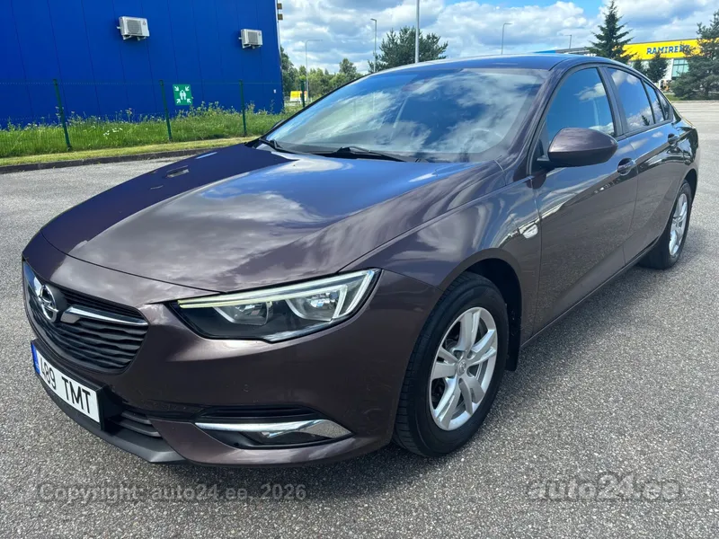 Opel Insignia - 1