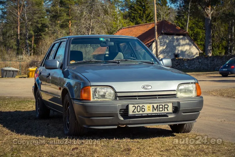 Ford Escort - 1