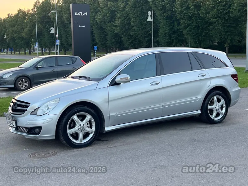 Mercedes-Benz R 320 - 1