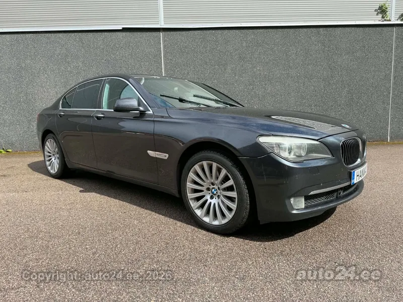 BMW 730 - 1