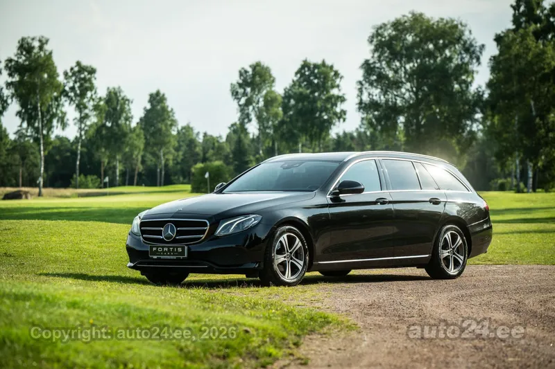 Mercedes-Benz E 220 - 1