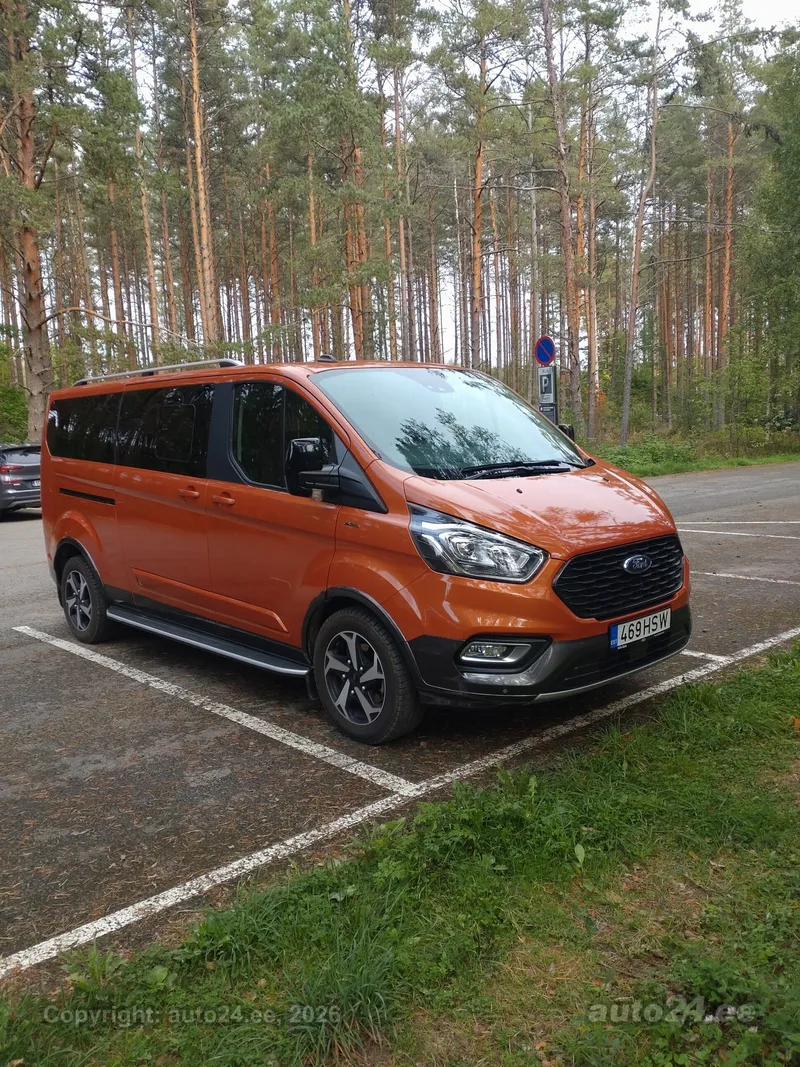 Ford Tourneo Custom - 1
