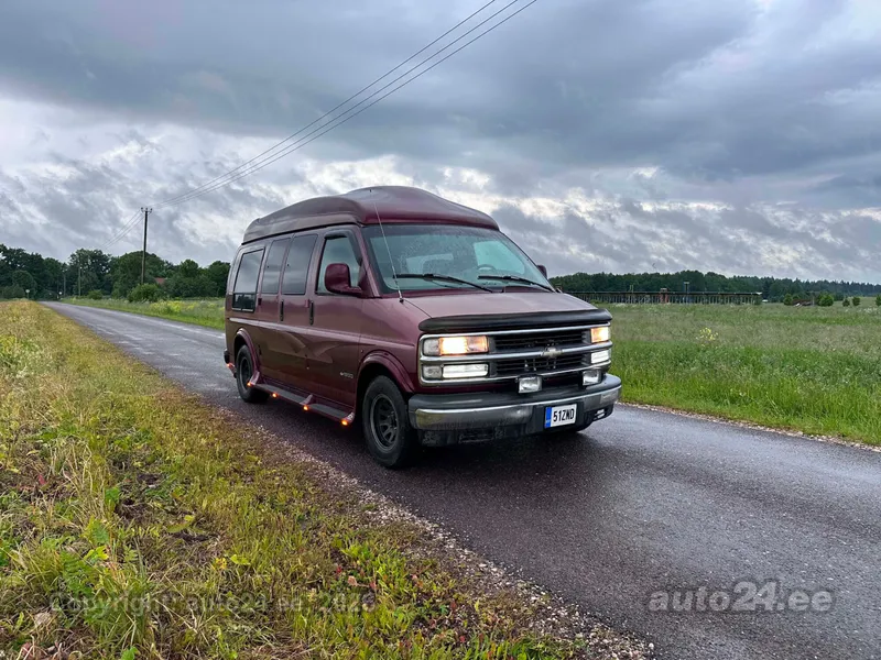 Chevrolet Express - 1