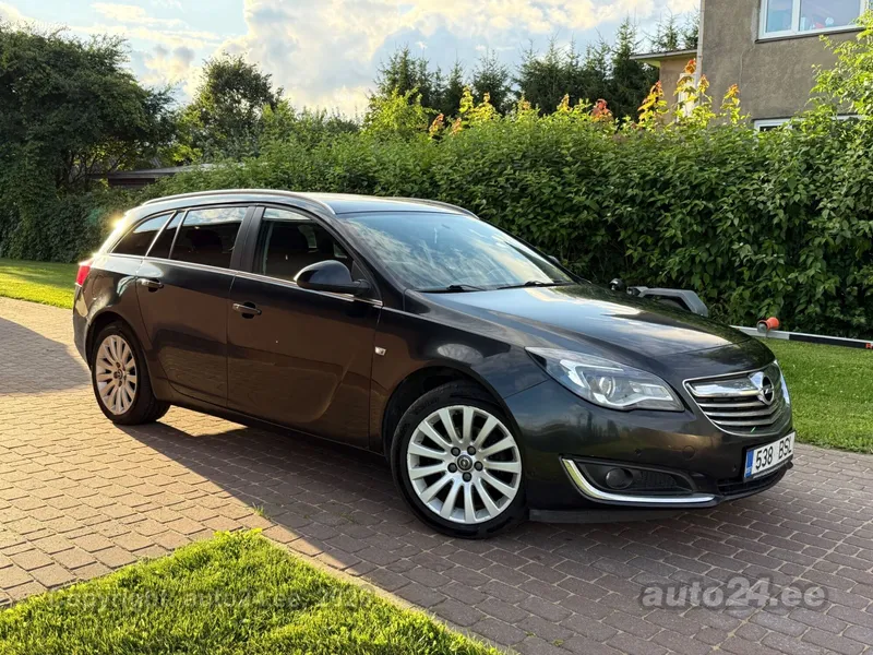 Opel Insignia - 1