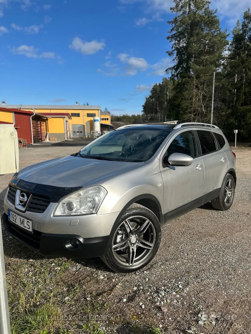 Nissan Qashqai+2 - 1