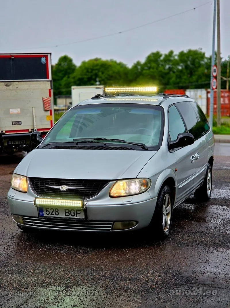 Chrysler Grand Voyager - 1