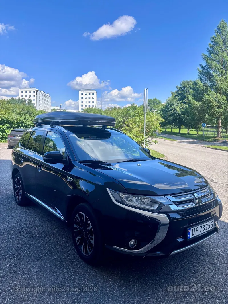 Mitsubishi Outlander - 1