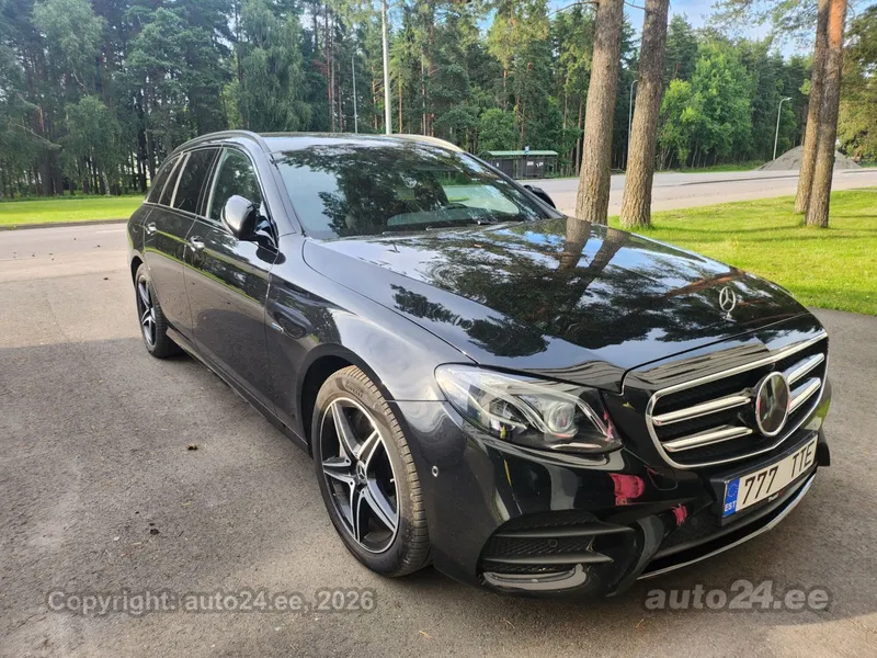Mercedes-Benz E 300 - 1
