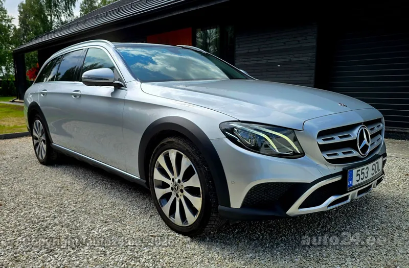 Mercedes-Benz E 220 - 1