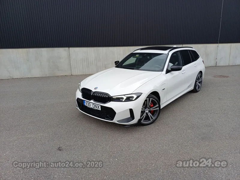 BMW 330 - 1