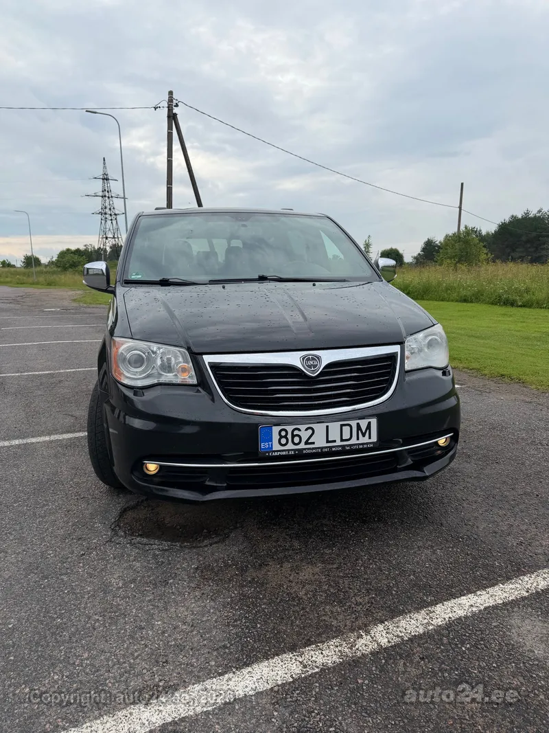 Lancia Voyager - 1