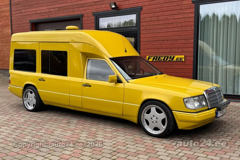 Mercedes-Benz E 320 - 1