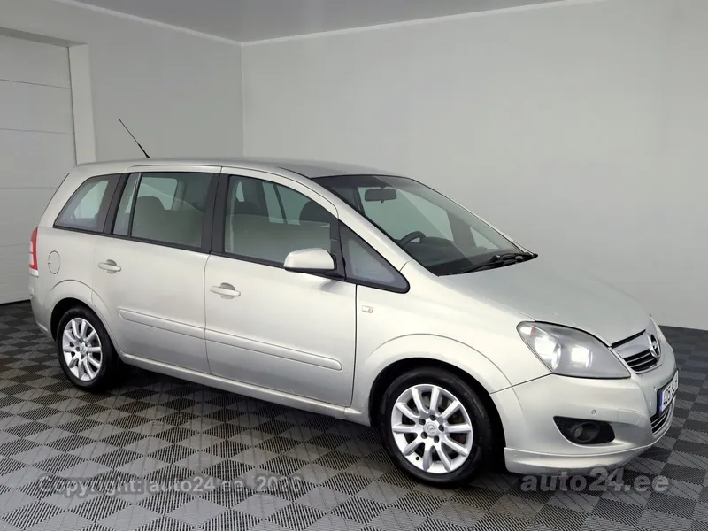 Opel Zafira - 1