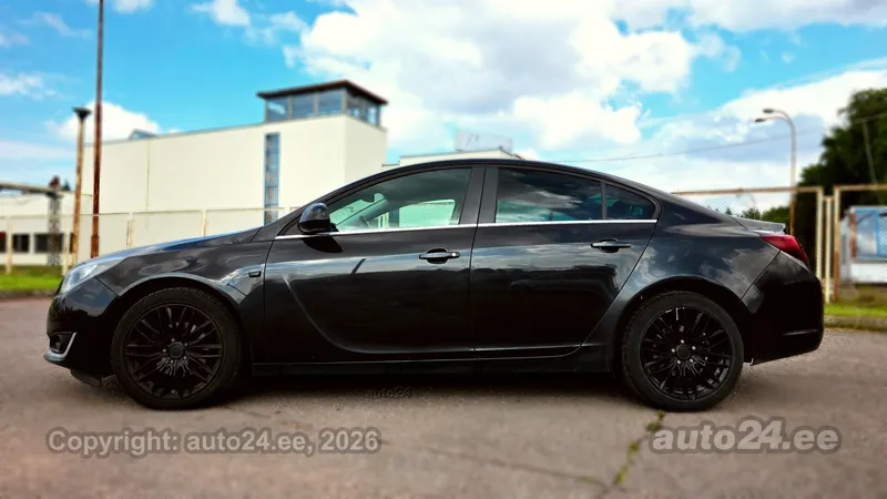 Opel Insignia - 1