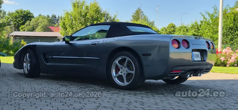 Chevrolet Corvette - 1