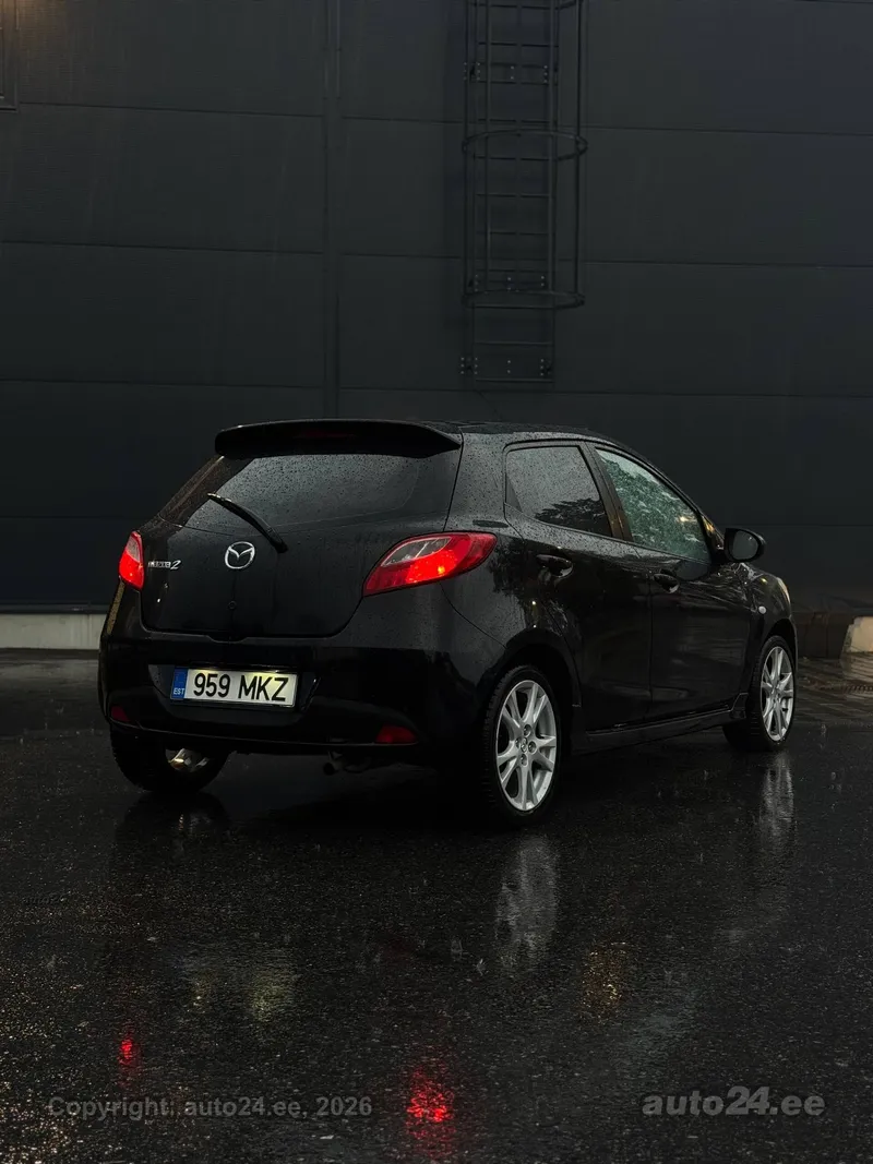 Mazda 2 - 1