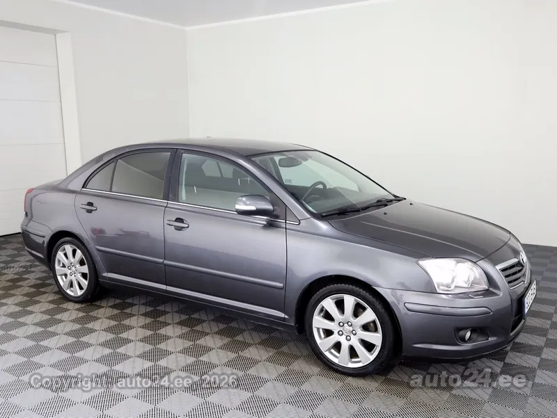 Toyota Avensis - 1