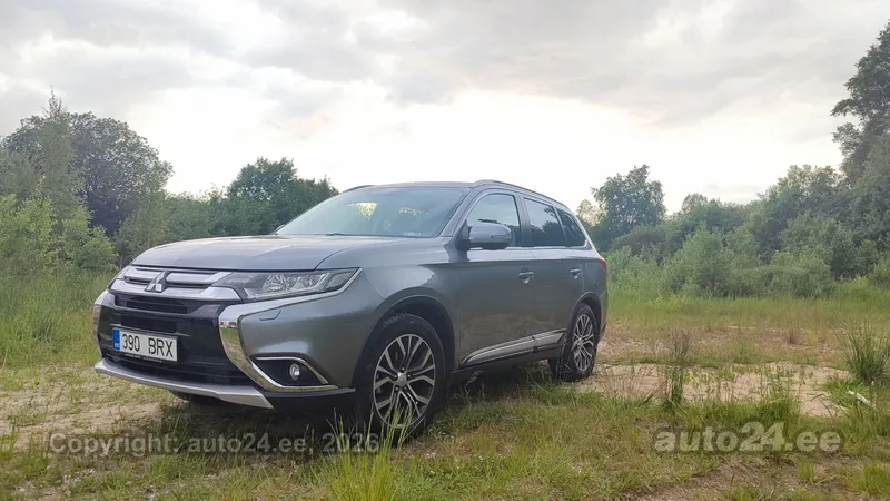 Mitsubishi Outlander - 1
