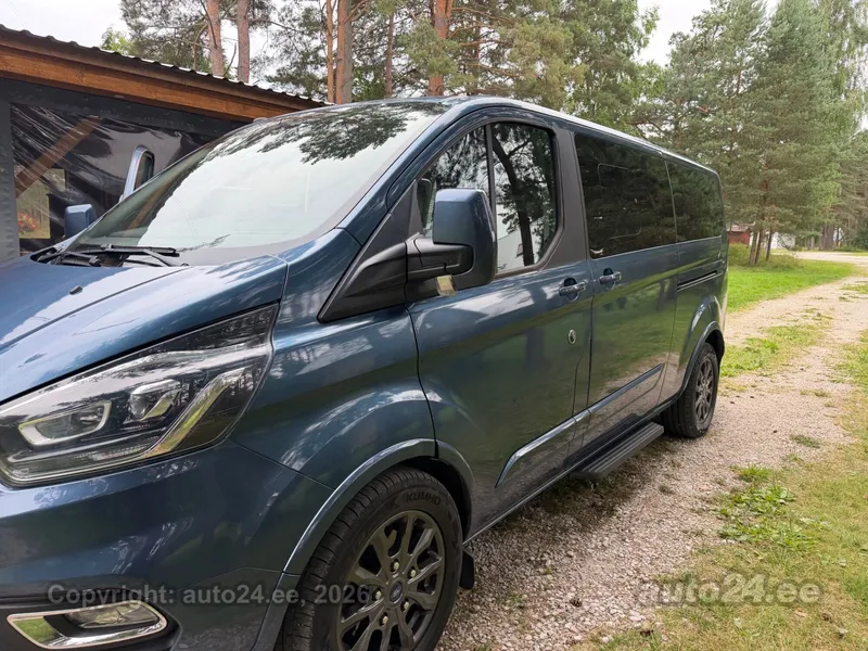 Ford Tourneo Custom - 1