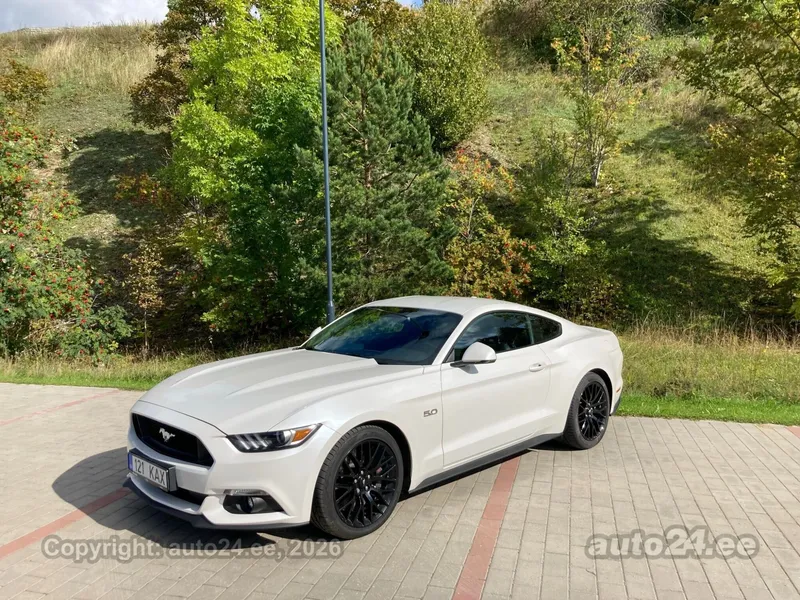 Ford Mustang - 1