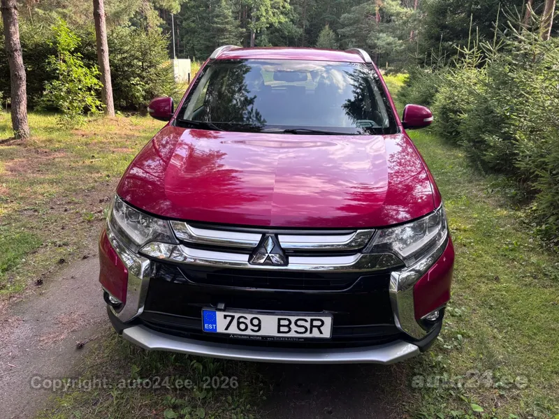Mitsubishi Outlander - 1