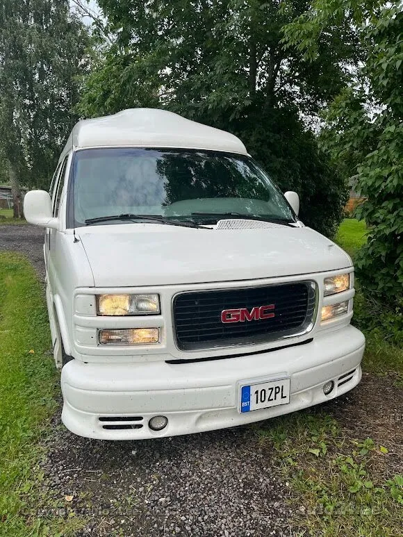 Gmc Savana - 1