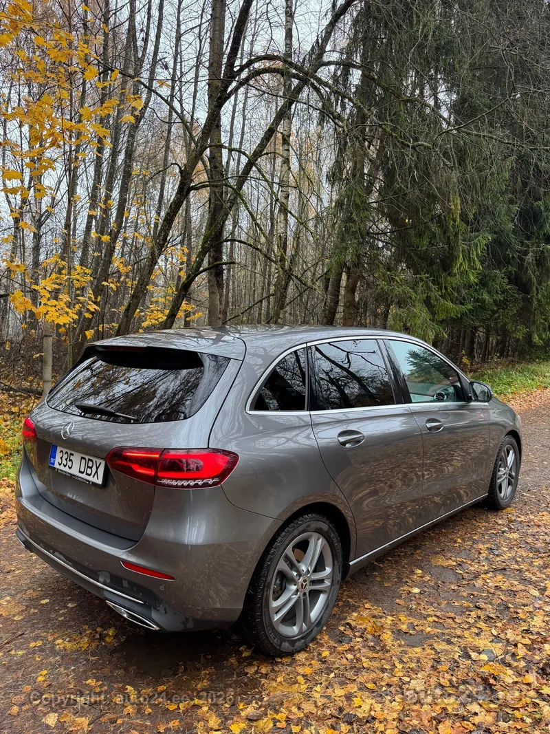 Mercedes-Benz B 180 - 1