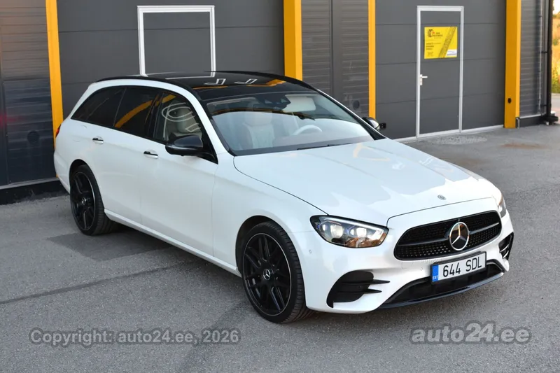 Mercedes-Benz E 300 - 1