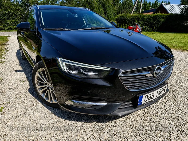 Opel Insignia - 1