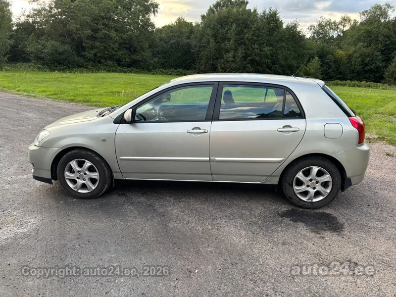 Toyota Corolla - 1