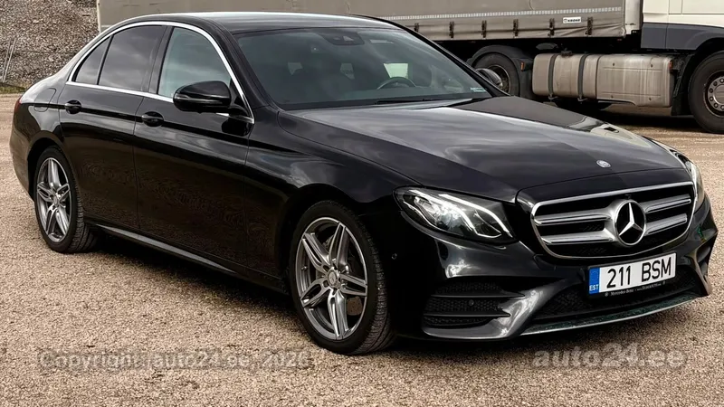 Mercedes-Benz E 220 - 1