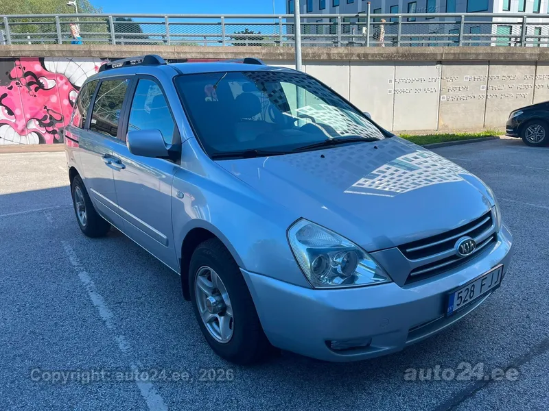 KIA Carnival - 1