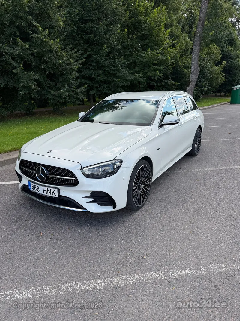 Mercedes-Benz E 300 - 1