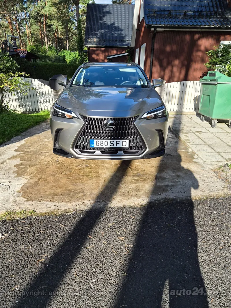 Lexus NX 350h - 1