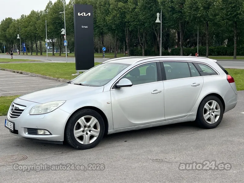 Opel Insignia - 1