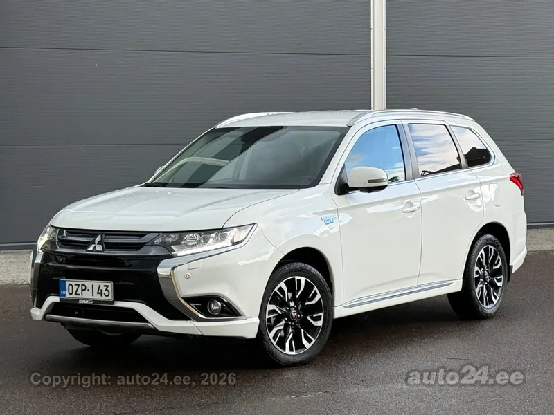 Mitsubishi Outlander - 1