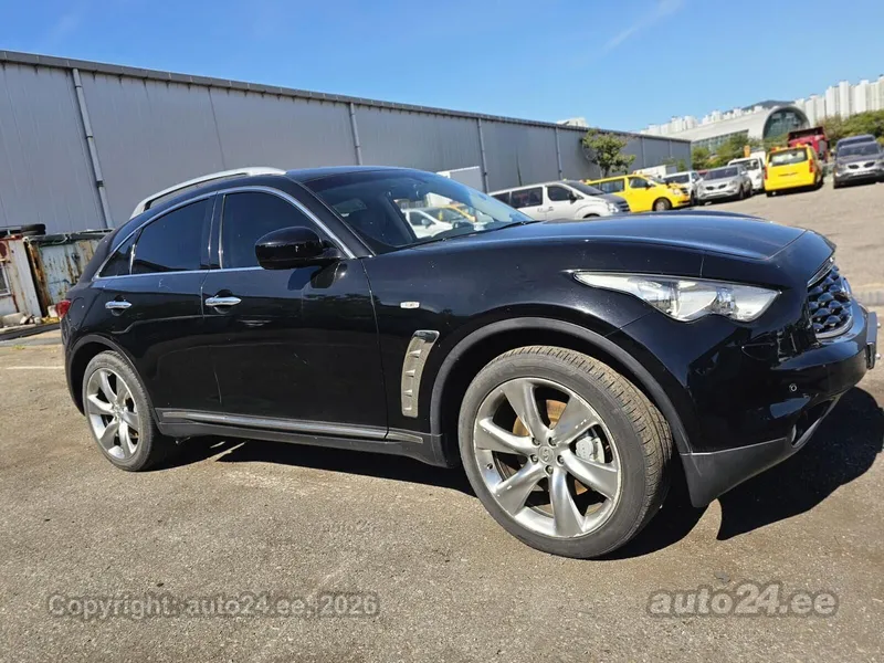 Infiniti FX50 - 1