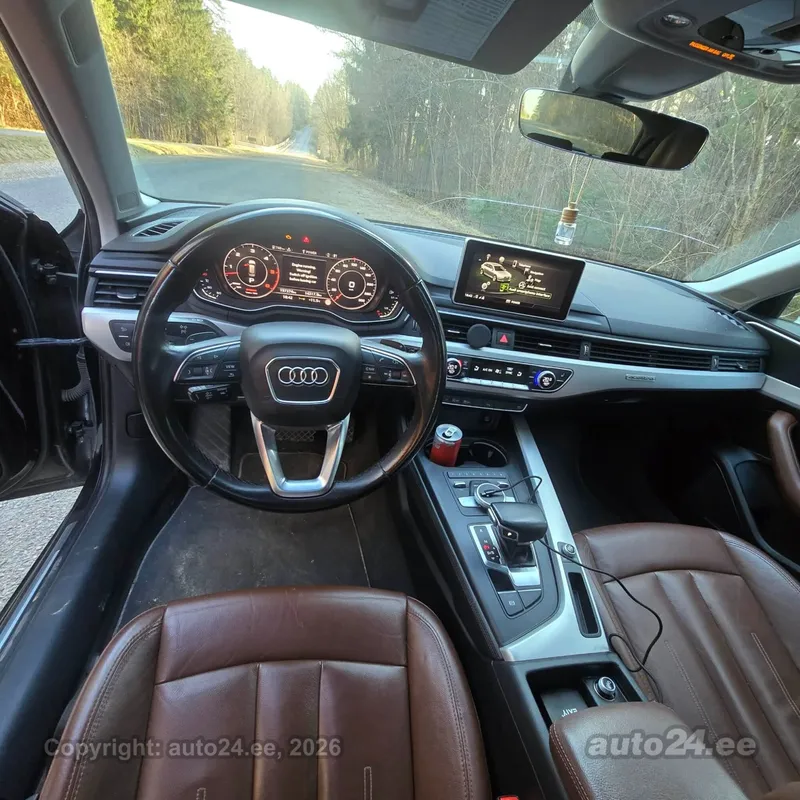 Audi A4 - 1