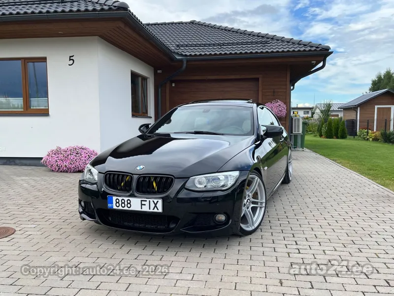 BMW 330 - 1
