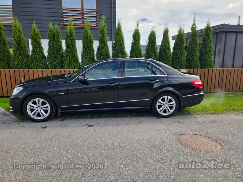 Mercedes-Benz E 200 - 1