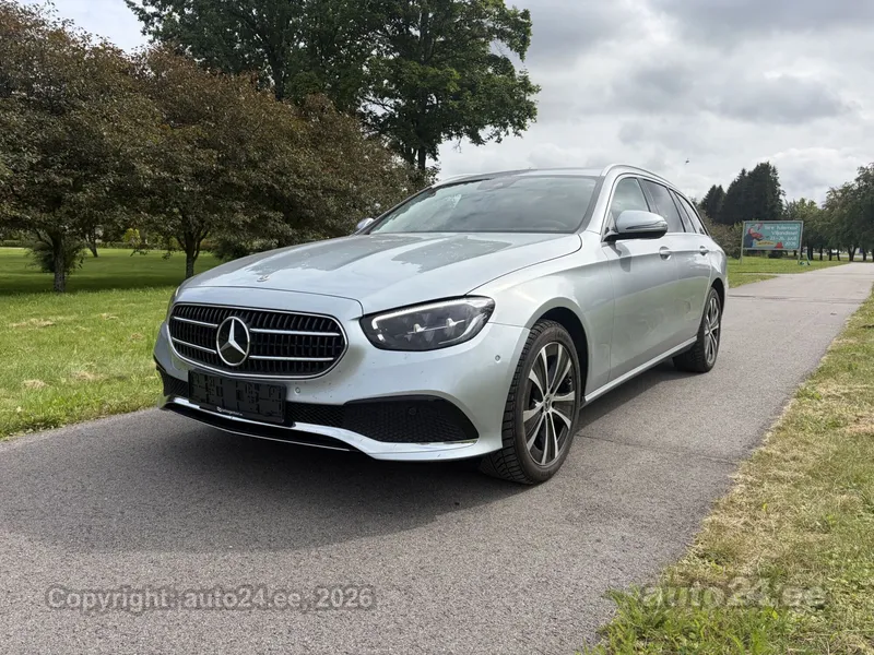 Mercedes-Benz E 220 - 1